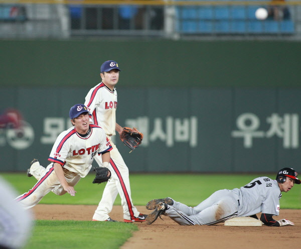 정훈선수의 수비모습